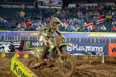 Cole Davies Clinches 250SX East Title as Ken Roczen Takes Control of 450 Championship in Philadelphia